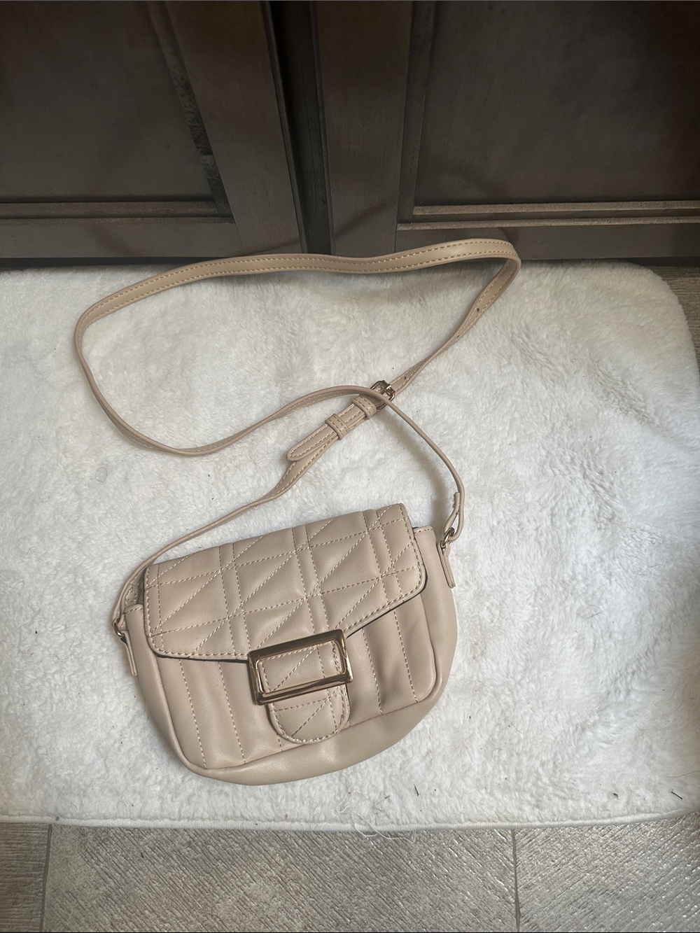 Source Unknown Quilted Beige Crossbody Bag with Buckle Detail